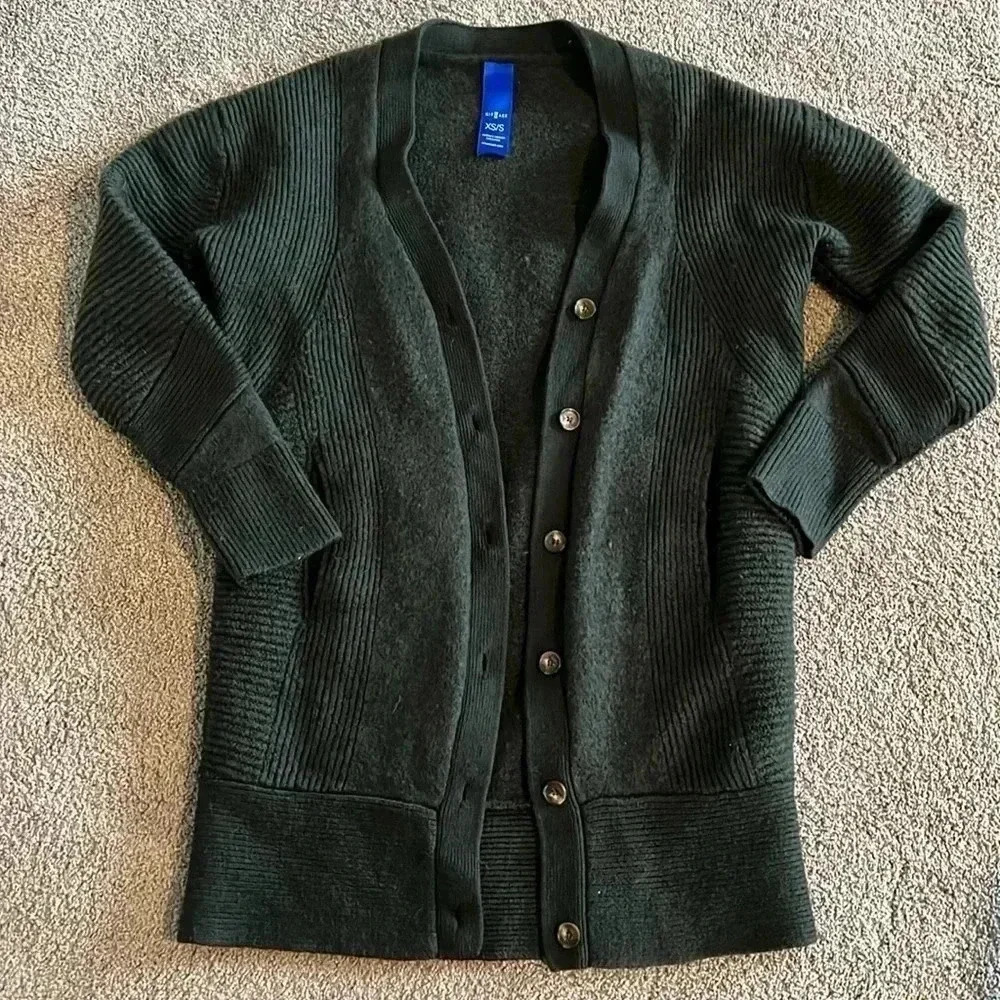 (33) Kit and  Ace cardigan
